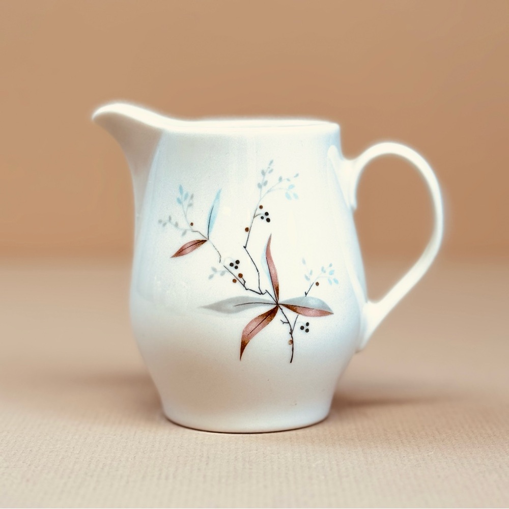 Vintage Creamer Finesse Pattern Carefree True China by Syracuse